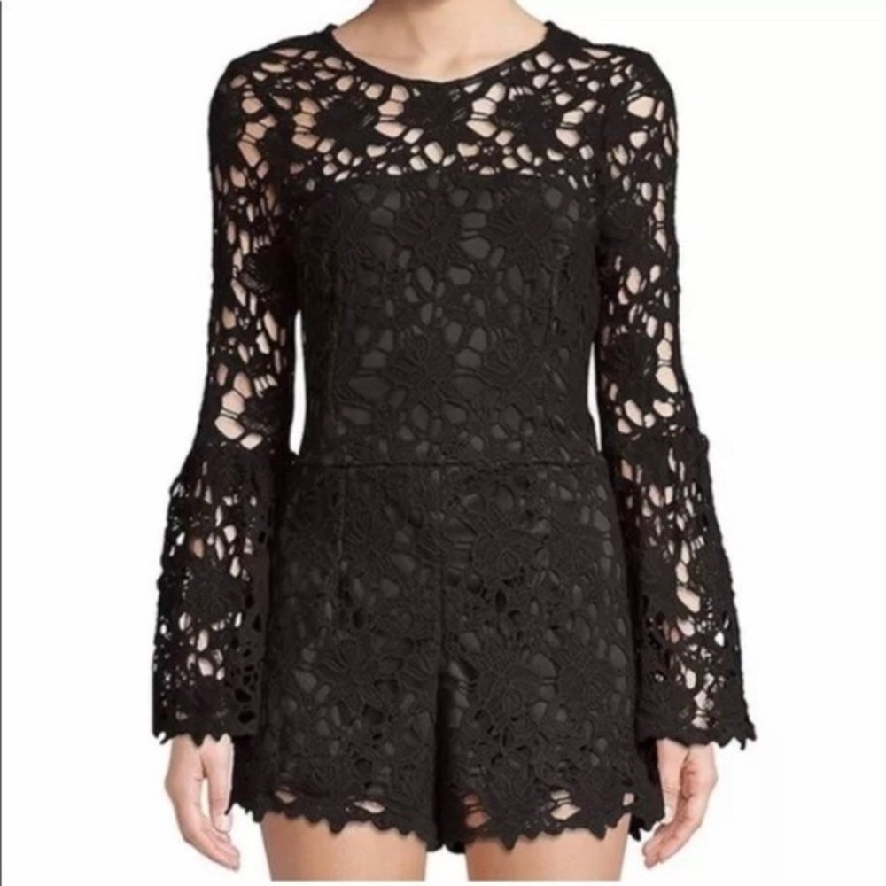 NWOT Alexia Admor Black Guipure Lace Bell Sleeve Romper Size M Whimsigoth
